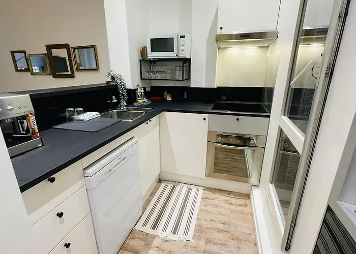 Appartement 6 Pieces / 5 Chambres / Calme / Rdc